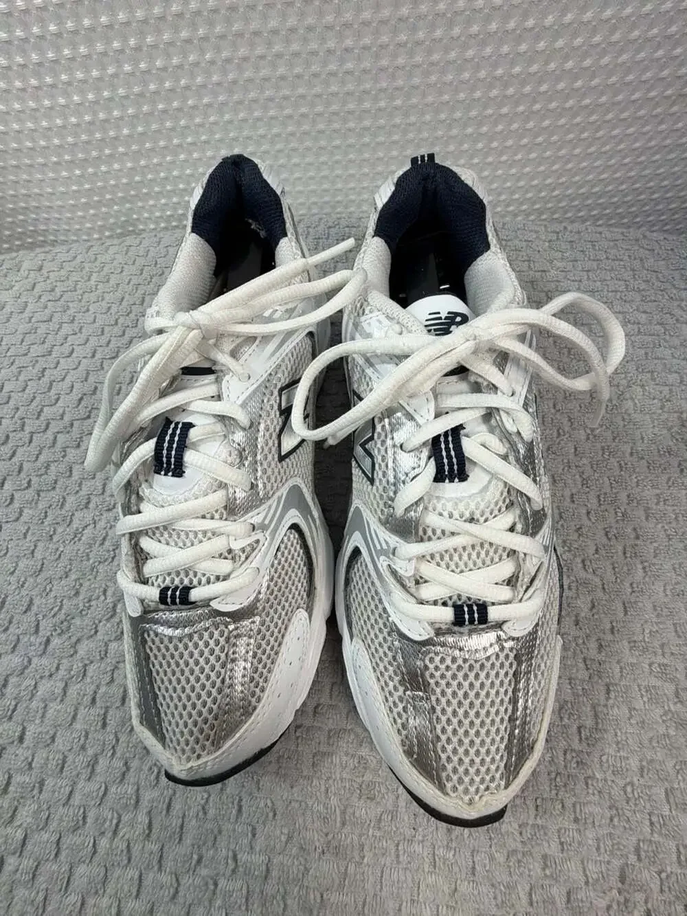 New Balance 530 Athletic Sneakers White Silver Metallic